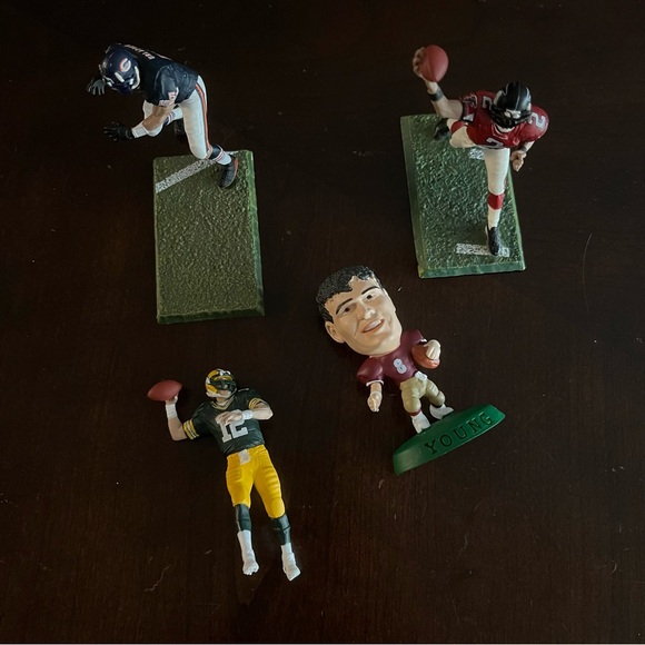 Lot of 4 mini 3” sports football NFL collectible action figures loose - Picture 1 of 10